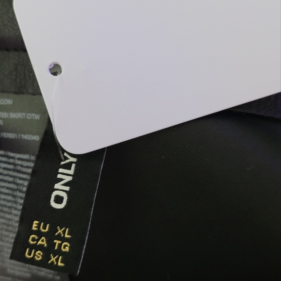 Only Black Faux Leather Skirt NWT XL Zipper Details Asymmetrical Front Panel - Picture 6 of 7